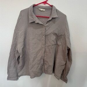 Casual Gray Button-Up Shirt
